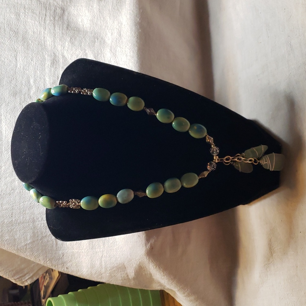 Elegant Green And Yellow Hues Beaded Handmade Necklace In Silvertone